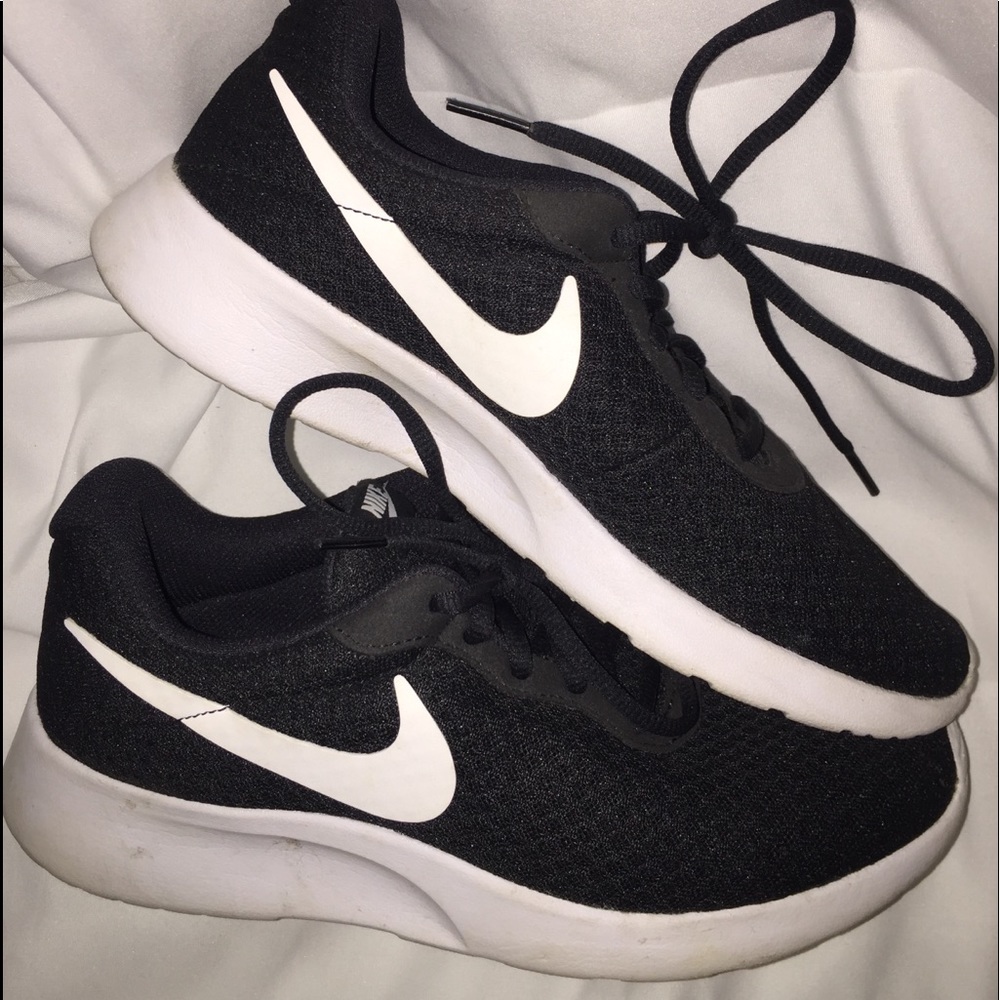 Nike Tennis Shoes!!!